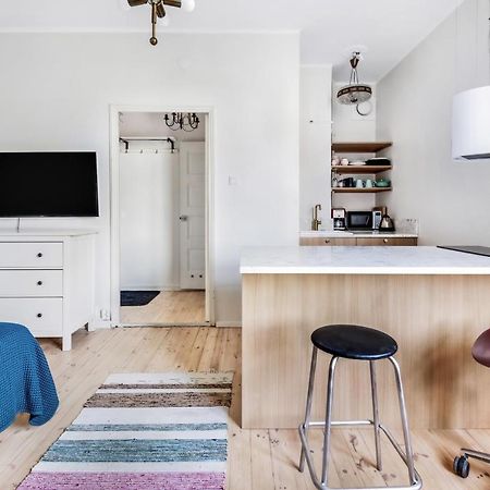 Apartamento Wehost Modern And Well-Equipped Studio With A View @Viides Linja 3 Helsinki Exterior foto